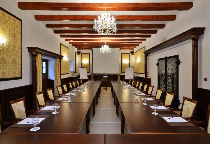 ホテル Malý Pivovar