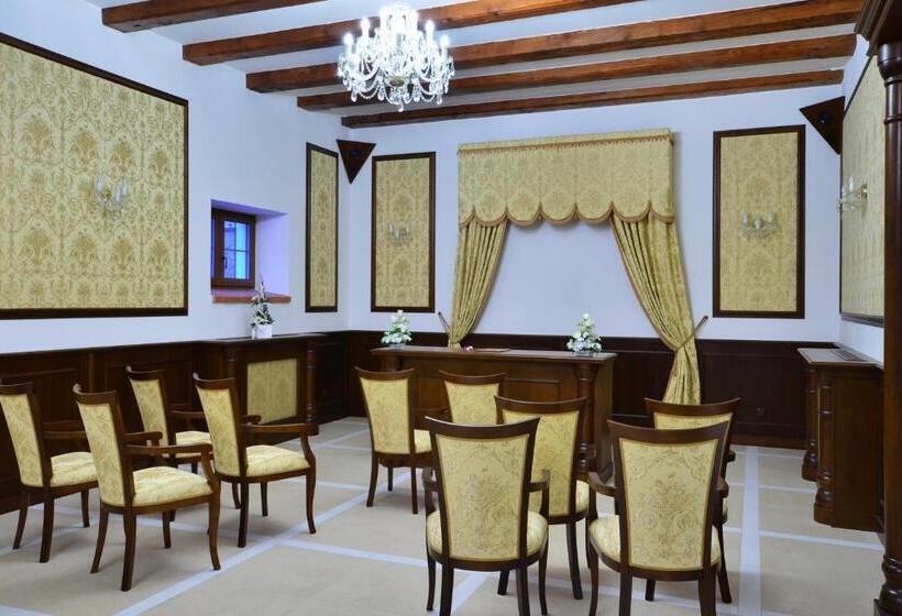 ホテル Malý Pivovar