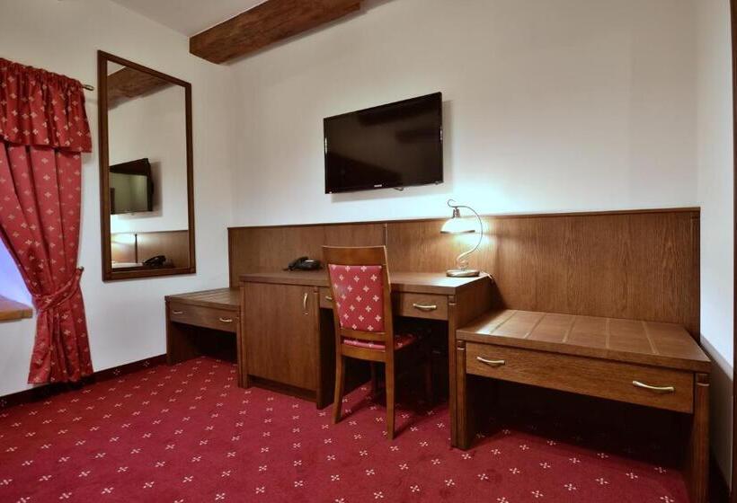 ホテル Malý Pivovar