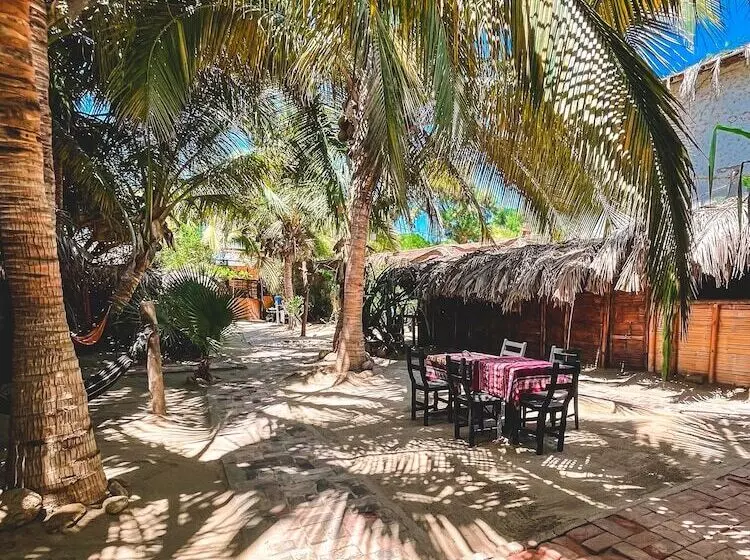 Hotelli Naif Rustic & Ecologic Lodge