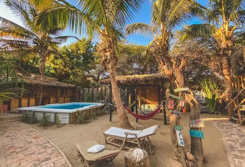 Hotelli Naif Rustic & Ecologic Lodge