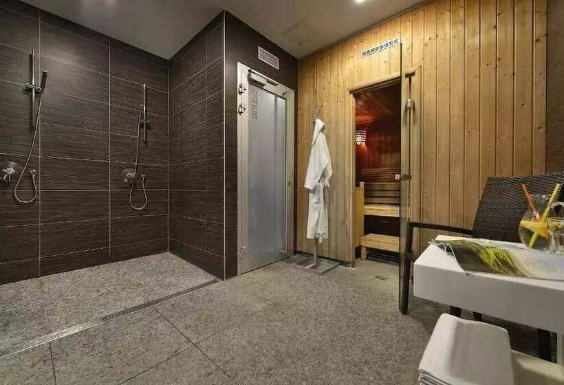 Omnia Hotel Relax & Wellness