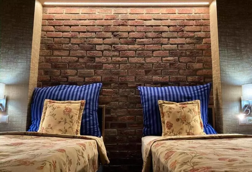 Hotelli Penzion Aurooms