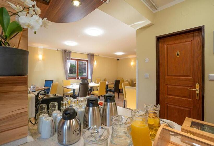 호텔 Penzion Balcony