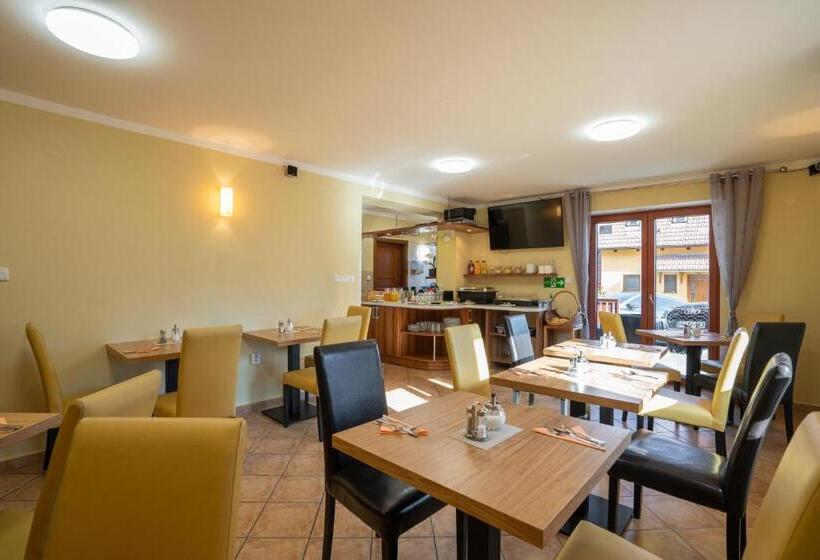 호텔 Penzion Balcony