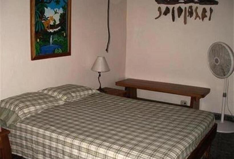 ホテル Piscina Natural On The Sea