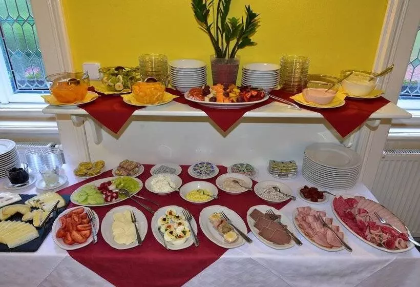 هتل Sant Georg Garni