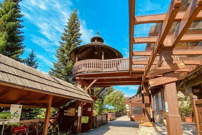 Hotel Sepetná   Silvestr S Polopenzí, Animačním Programem A Silvestrovskou Párty!