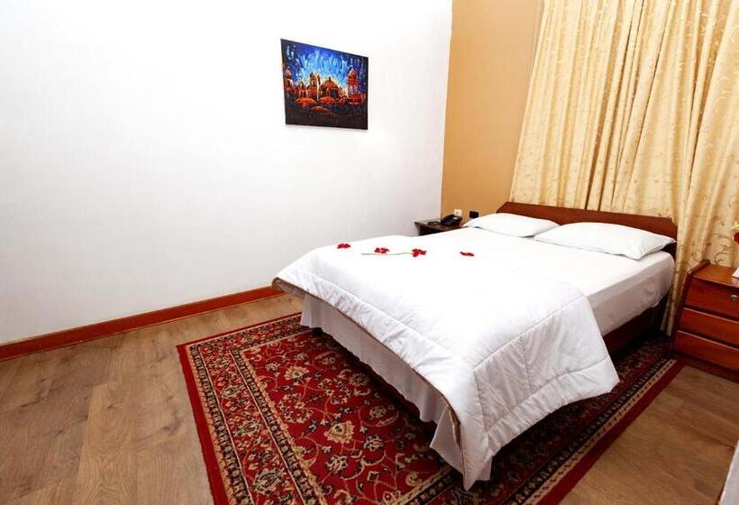 Hotel Sol Del Oriente Cusco