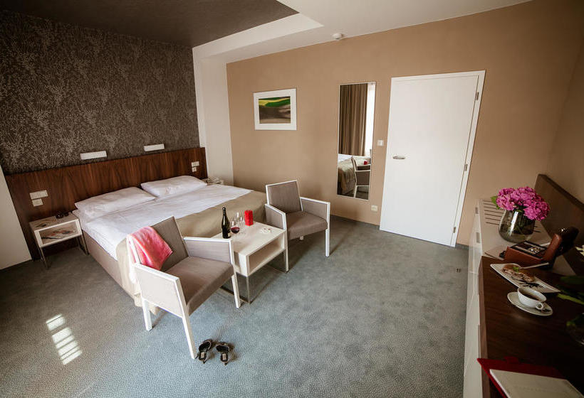 Отель Spa Resort Lednice