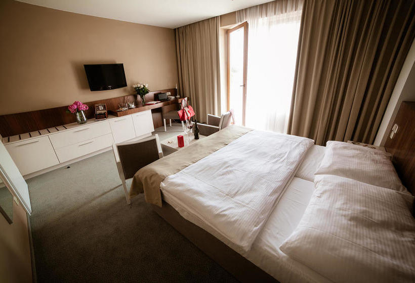 Отель Spa Resort Lednice