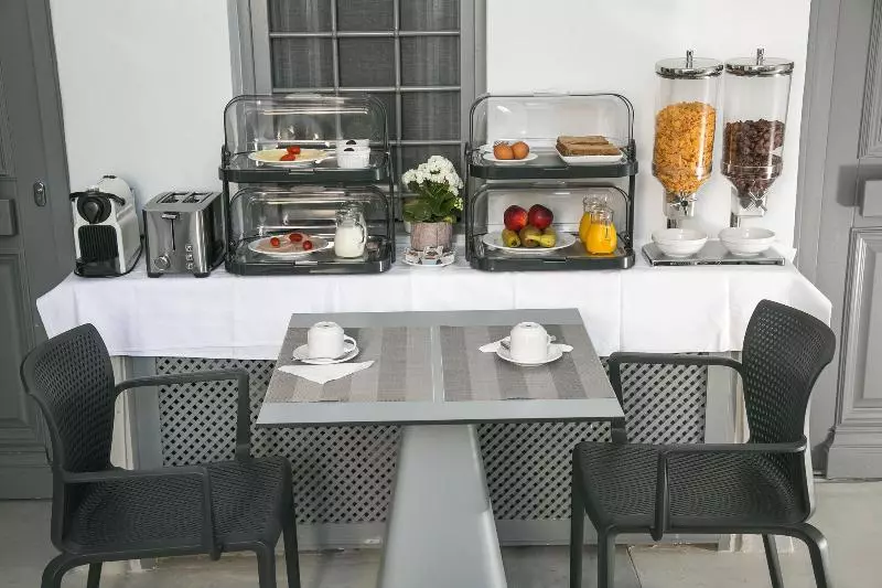 هتل Oia Memories Suites