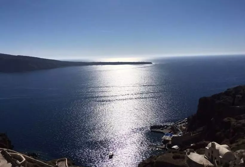 هتل Oia Memories Suites