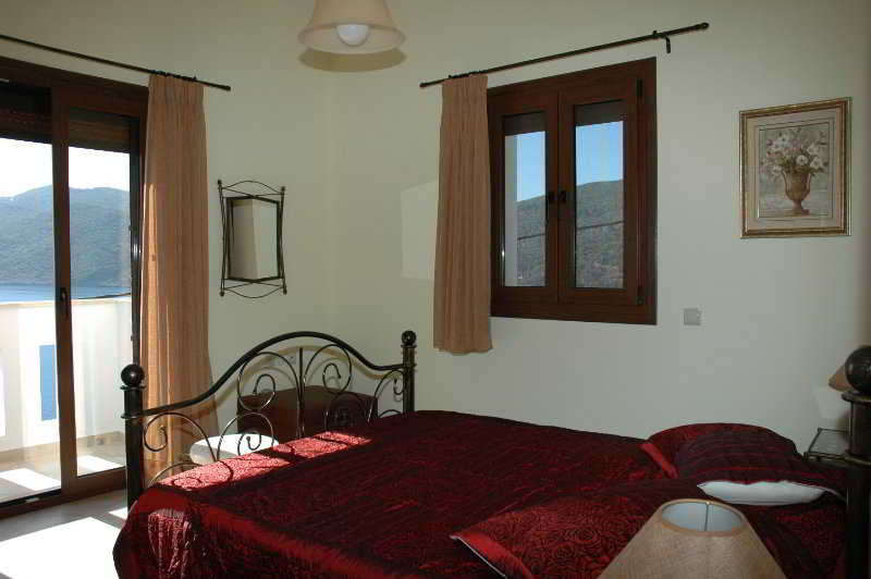 هتل Villa Platanaki