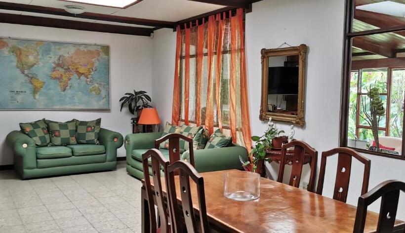 بنسيون Casa Kibi Kibi