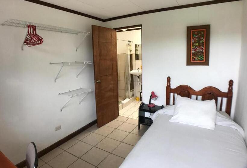 بنسيون Casa Kibi Kibi