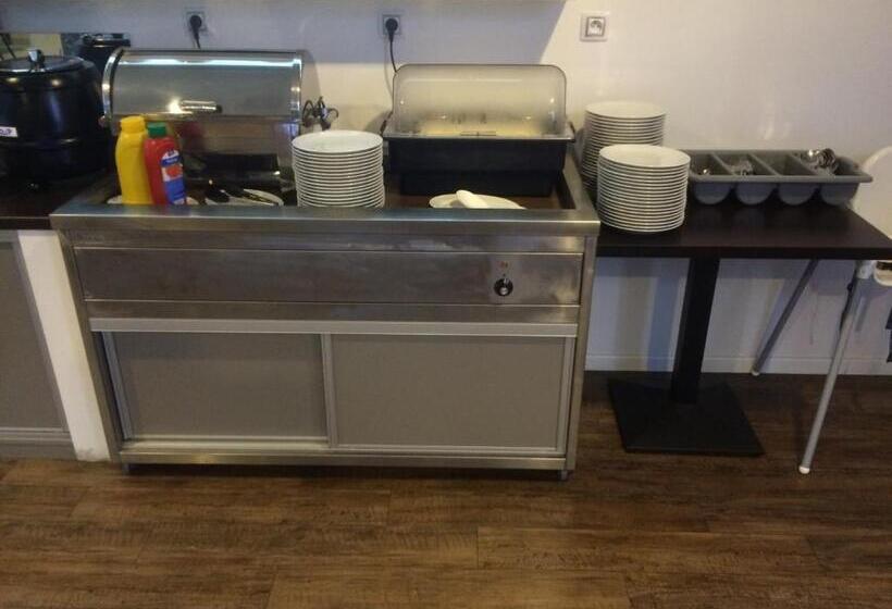 فندق صغير Promohotel Slavie