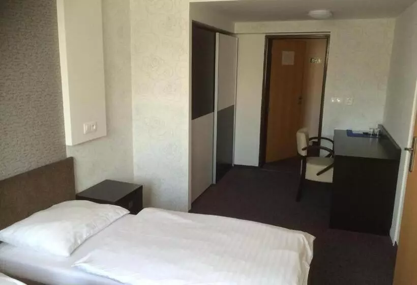 ユースホステル Promohotel Slavie
