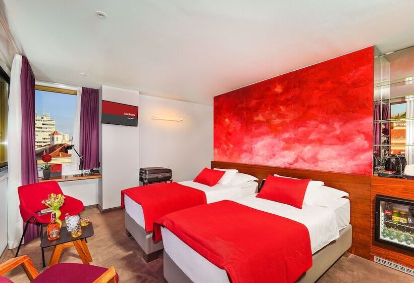 Bed and Breakfast Horizon Luxury Suites & Design Rooms