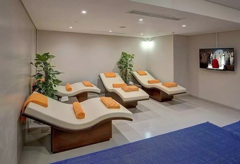 هتل Al Khoory Atrium
