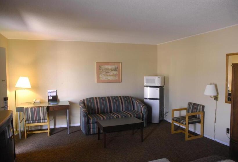 فندق America's Best Inn and Suites Emporia