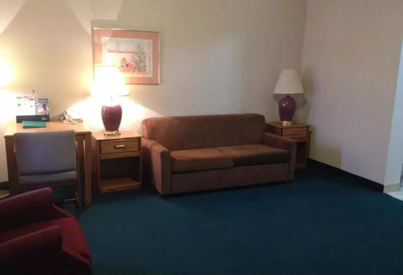 ホテル America's Best Inn and Suites Emporia