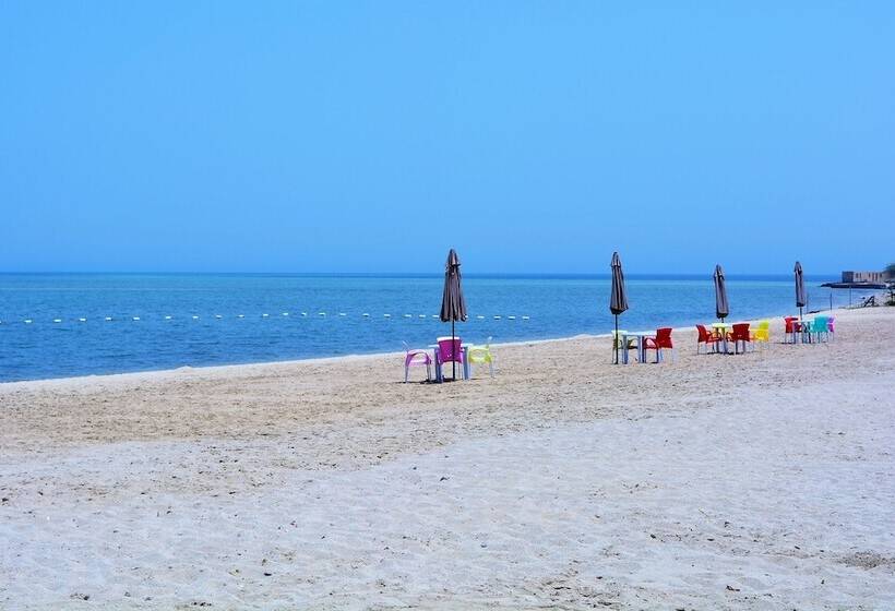 هتل Aquamarine Kuwait Resort