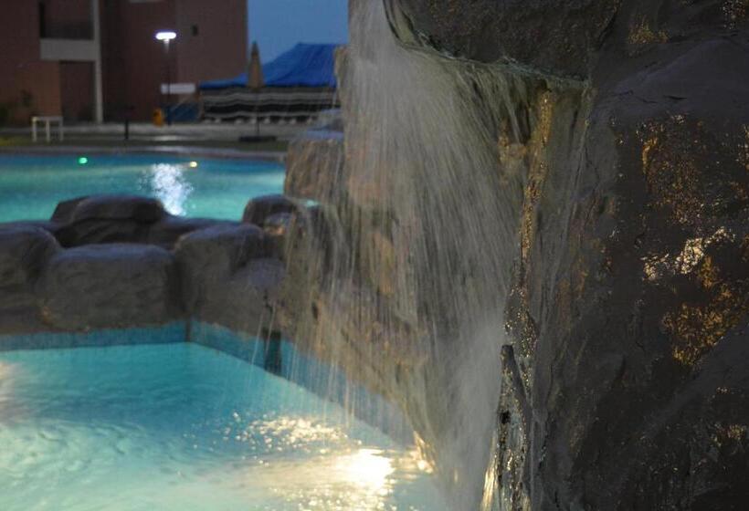 هتل Aquamarine Kuwait Resort