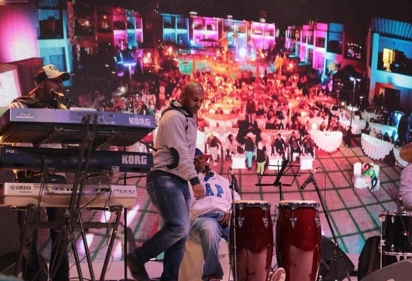 هتل Aquamarine Kuwait Resort