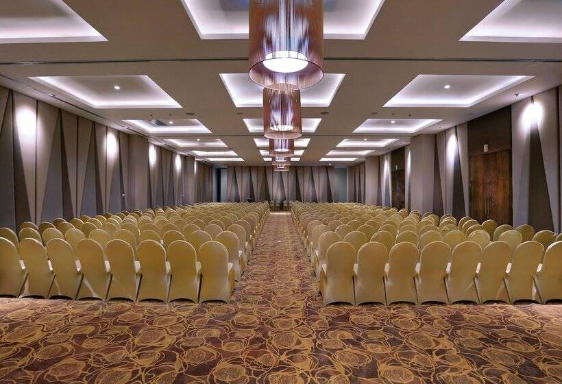 בית מלון כפרי Aston Inn Mataram