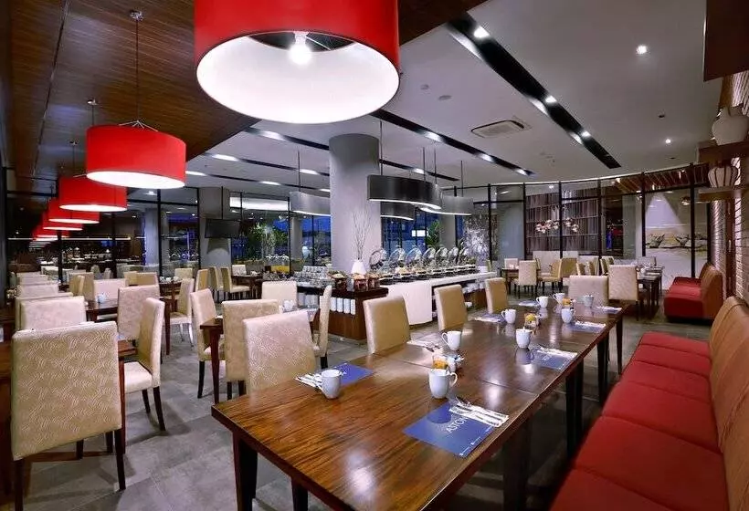 ホテル Aston Inn Mataram