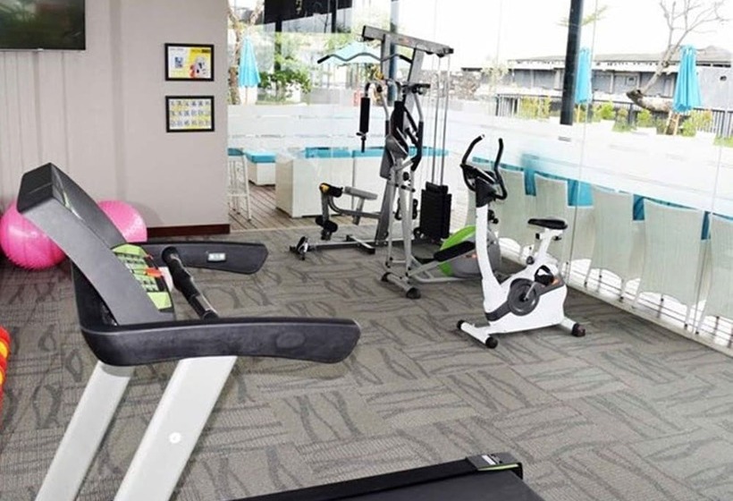 בית מלון כפרי Aston Inn Mataram