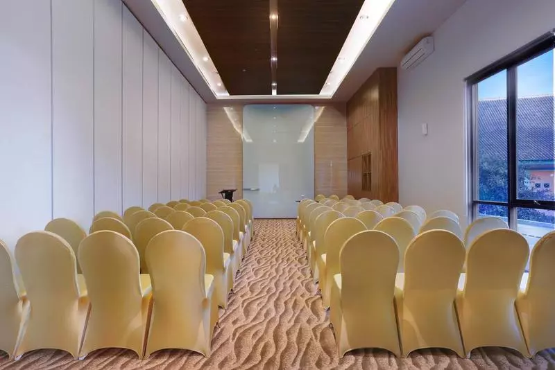 ホテル Aston Inn Mataram