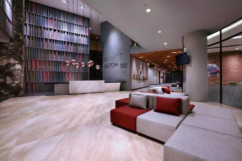 ホテル Aston Inn Mataram