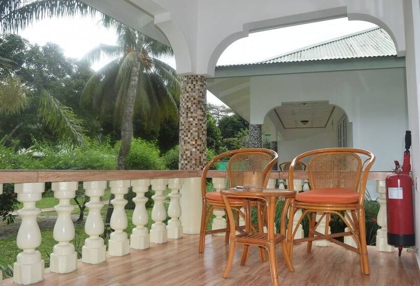 هتل Chalet Bamboo Vert