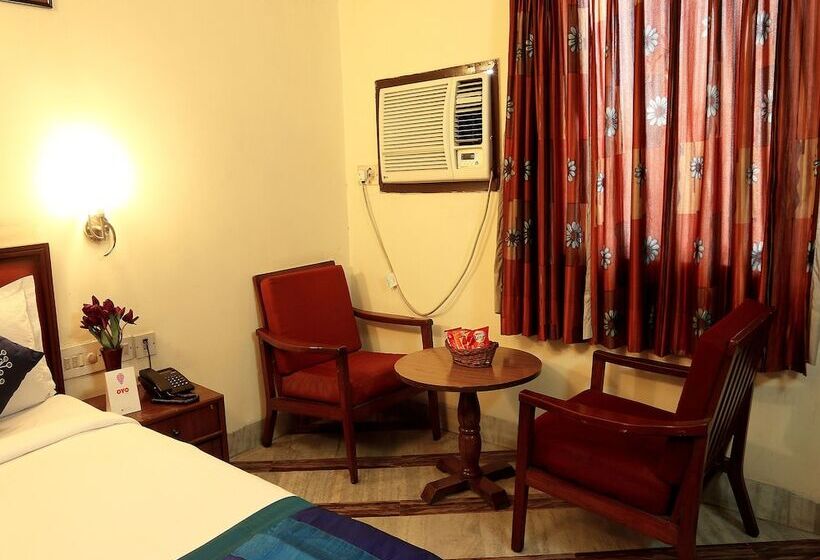 ホテル Fabexpress Camac Plaza