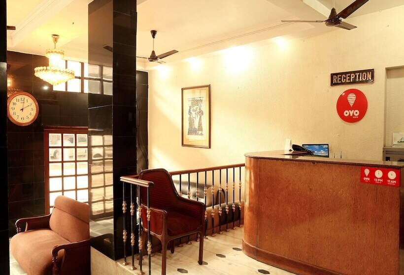 ホテル Fabexpress Camac Plaza