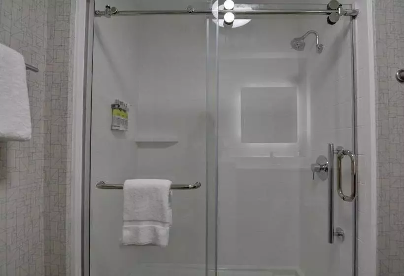 ホテル Holiday Inn Express & Suites Greenwood Mall, An Ihg