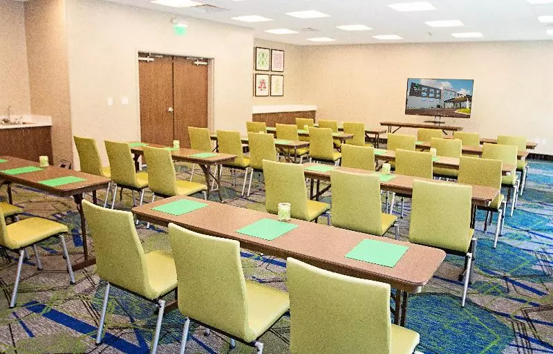 ホテル Holiday Inn Express & Suites Greenwood Mall, An Ihg