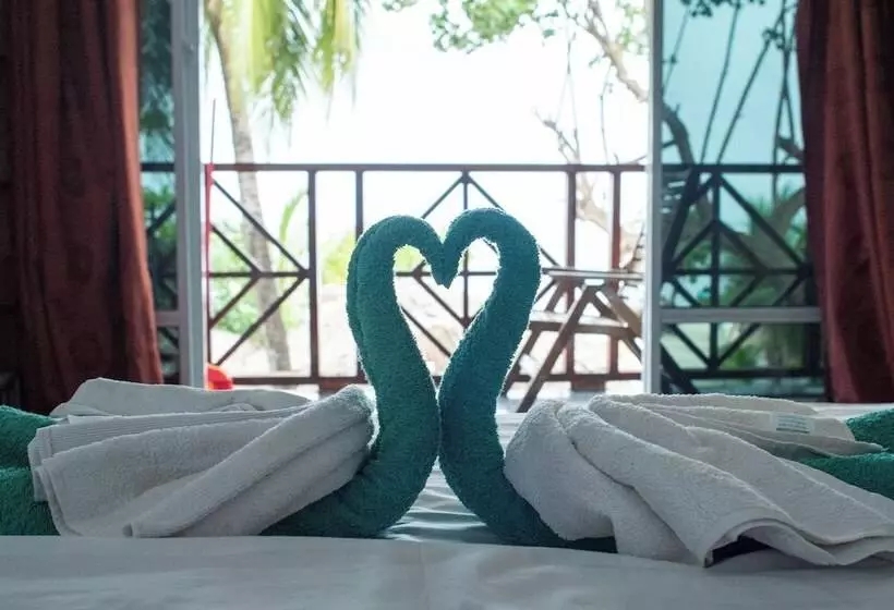 هتل Maafushi