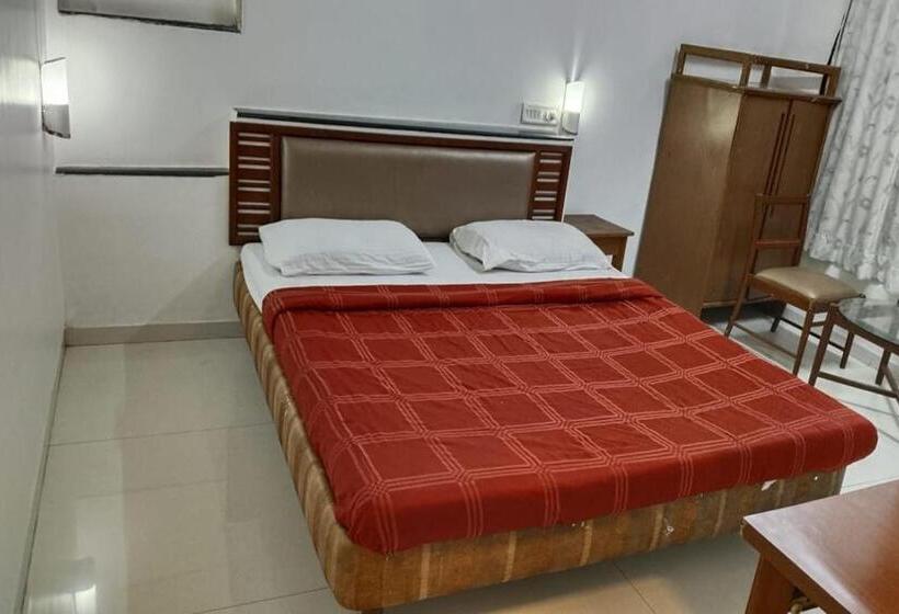 בית מלון כפרי Maharaja Residency