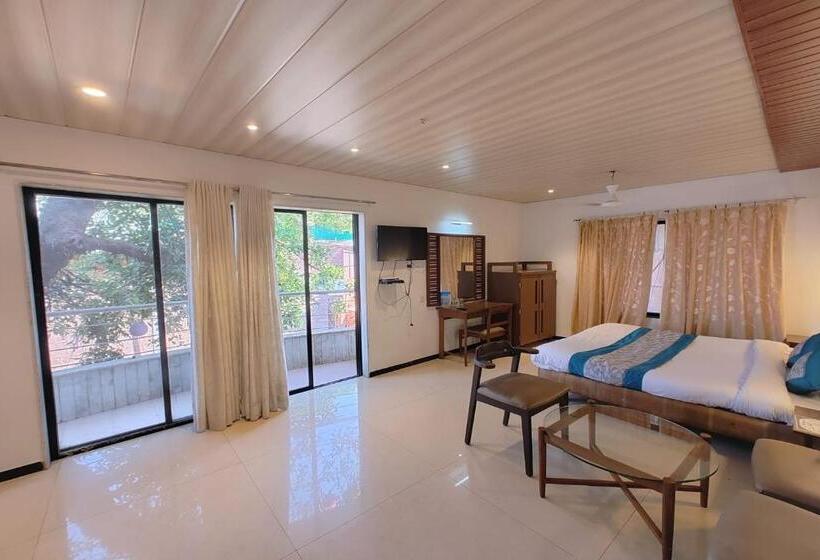 בית מלון כפרי Maharaja Residency