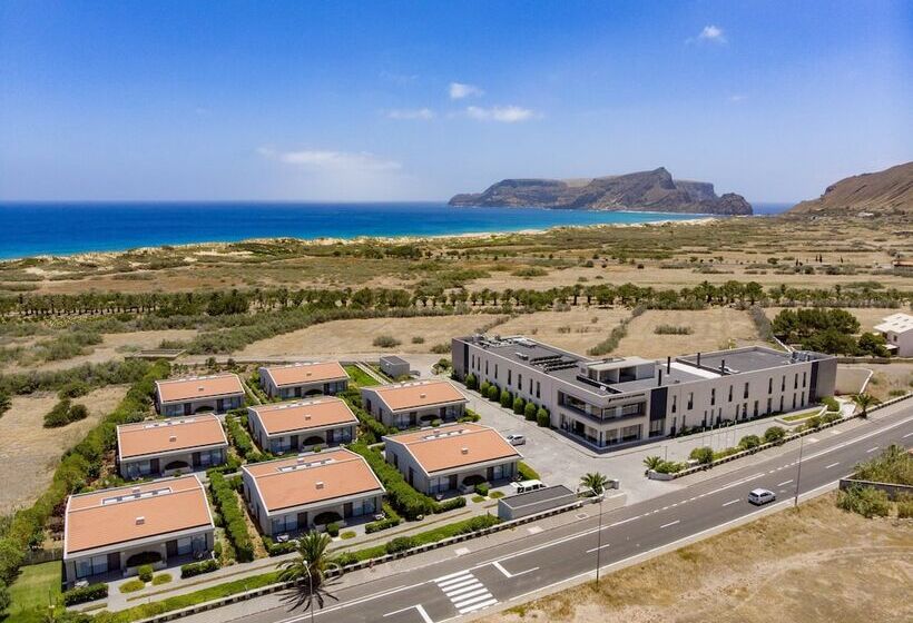 هتل Vila Baleira Village