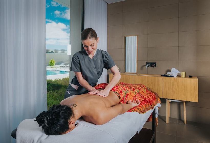 هتل Vila Baleira Village