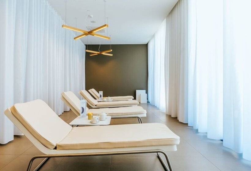 هتل Vila Baleira Village