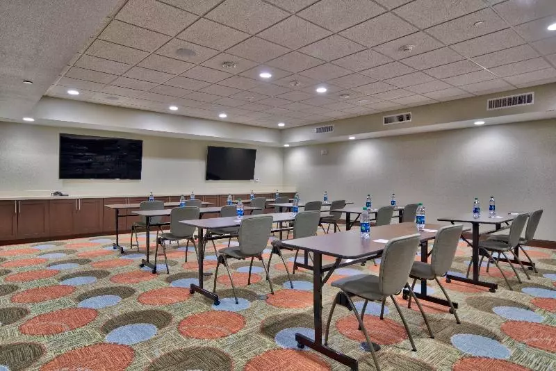 ホテル Staybridge Suites Lubbock South, An Ihg
