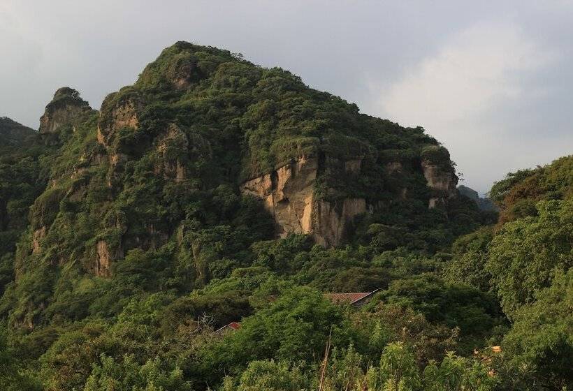 فندق Valle Místico