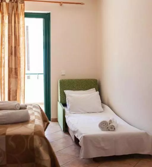 ホテル Villa Cariatis