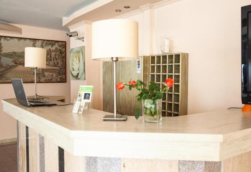 호텔 Villa Cariatis