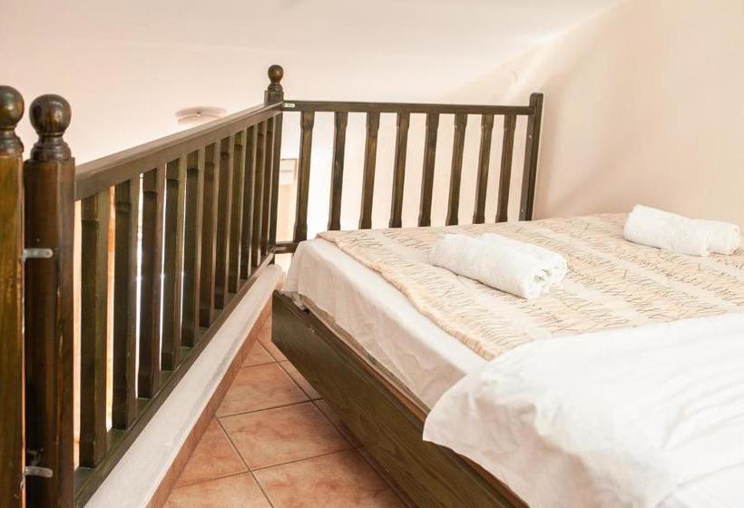 호텔 Villa Cariatis